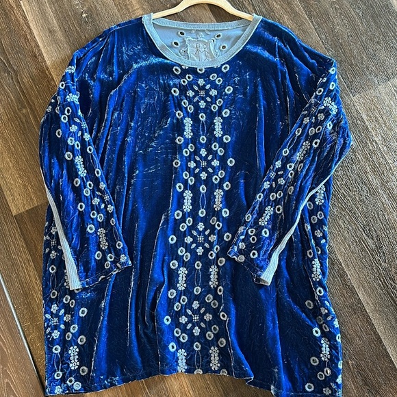 Johnny Was velvet oversized embroidered eyelet tunic top blue XL - Picture 1 of 6